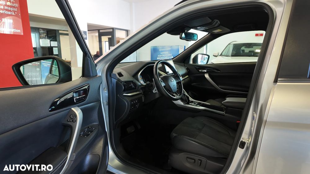 Mitsubishi Eclipse-Cross Plug-In Hybrid 4WD Plus - 13