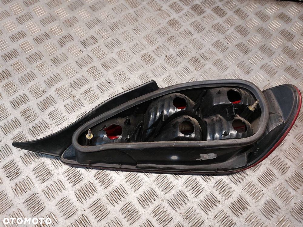 LAMPA LEWY TYŁ PEUGEOT 406 COUPE 2289G - 3