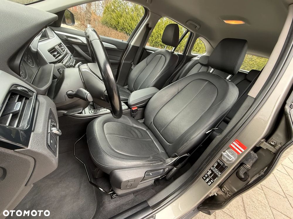 BMW X1 xDrive20d xLine sport - 14