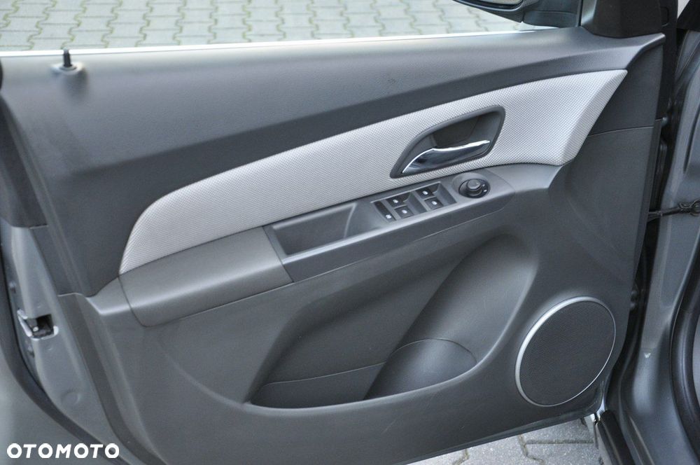 Chevrolet Cruze 2.0 VDCi LS - 37