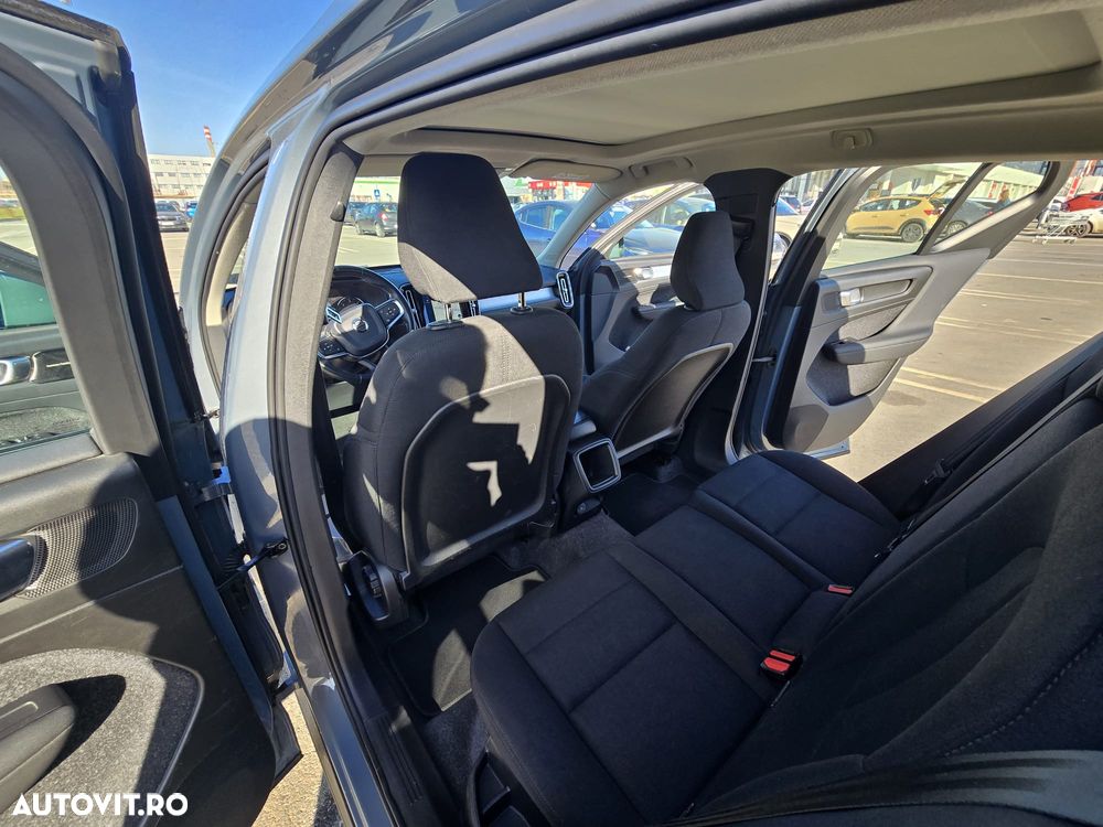 Volvo XC 40 D3 AWD Geartronic Momentum - 6