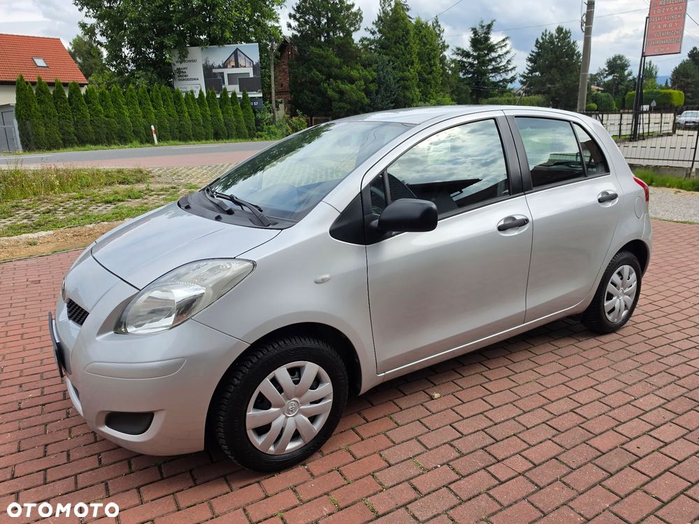 Toyota Yaris - 23