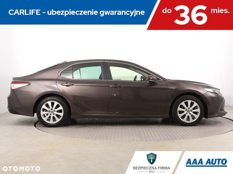 Toyota Camry - 8