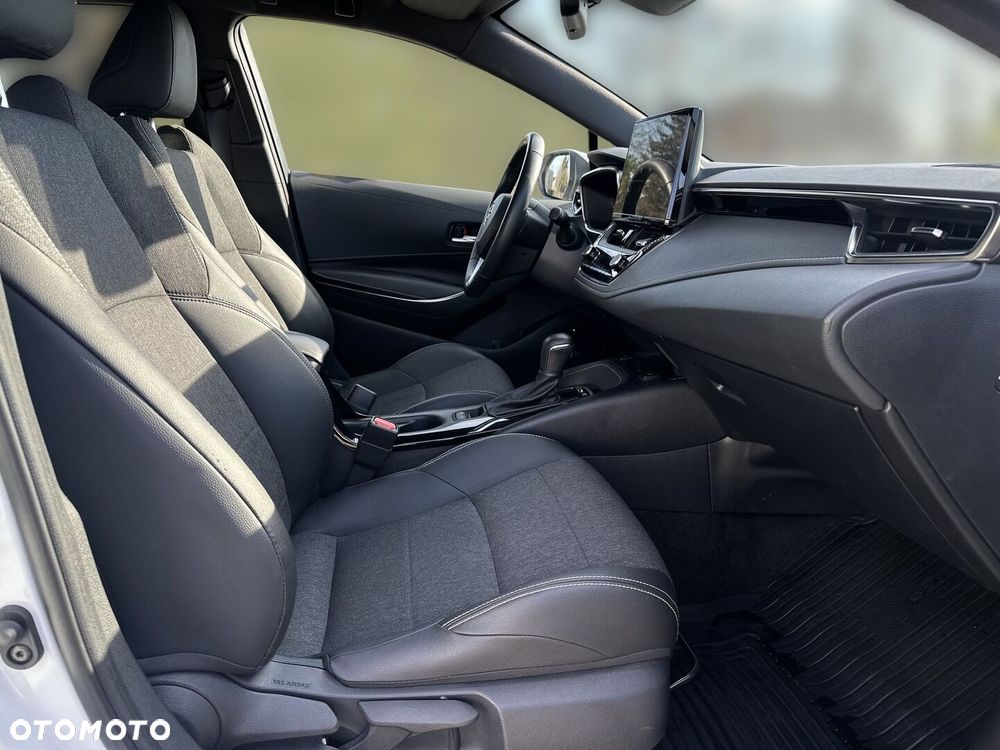 Toyota Corolla 1.8 Hybrid Style - 12