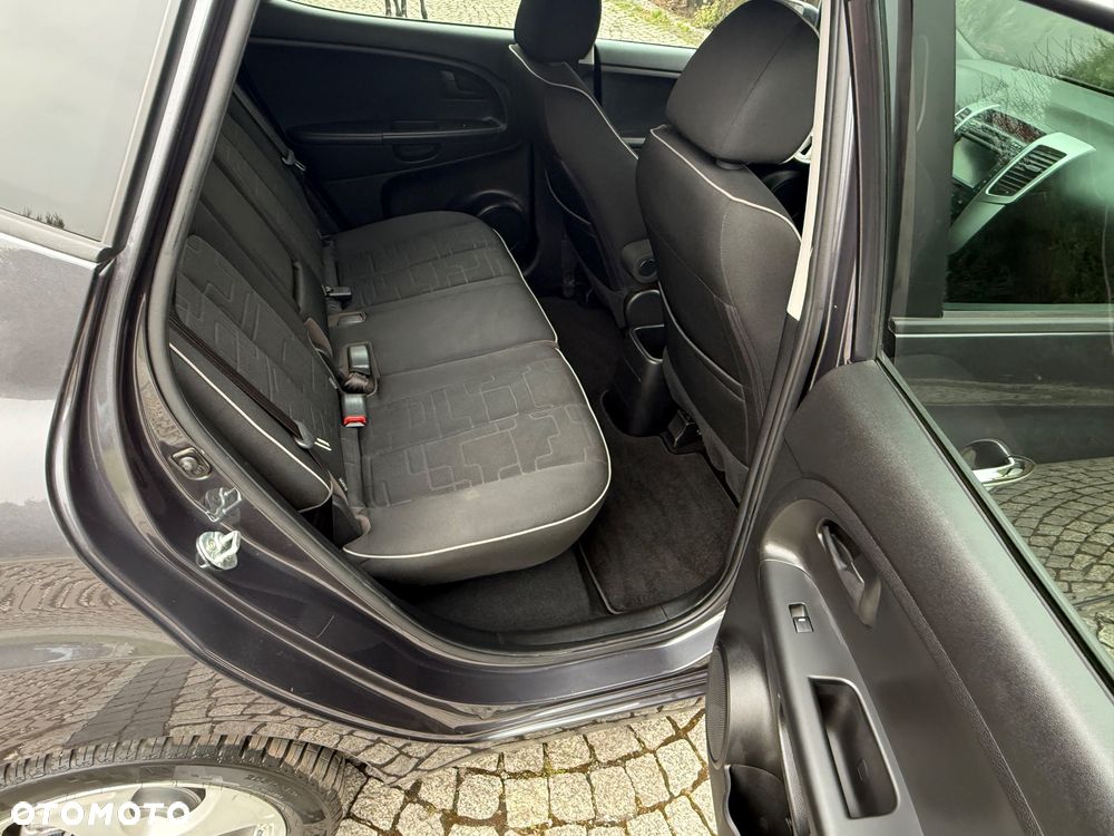 Kia Venga 1.6 CVVT Dream-Team Edition - 25