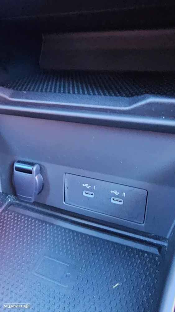 Renault Captur 1.6 E-Tech Full Hybrid Evolution - 26