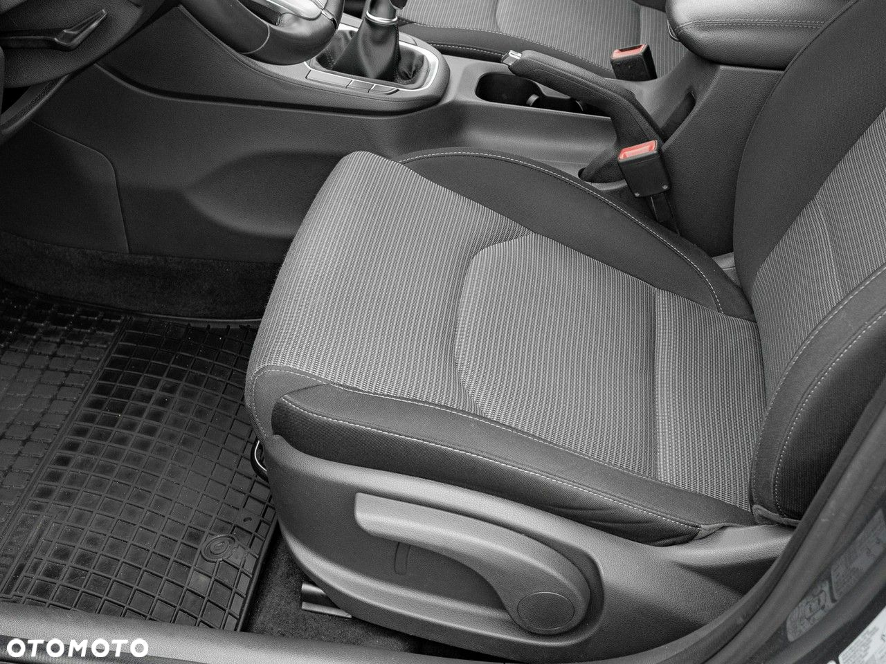 Hyundai i30 1.5 DPI Classic + - 14