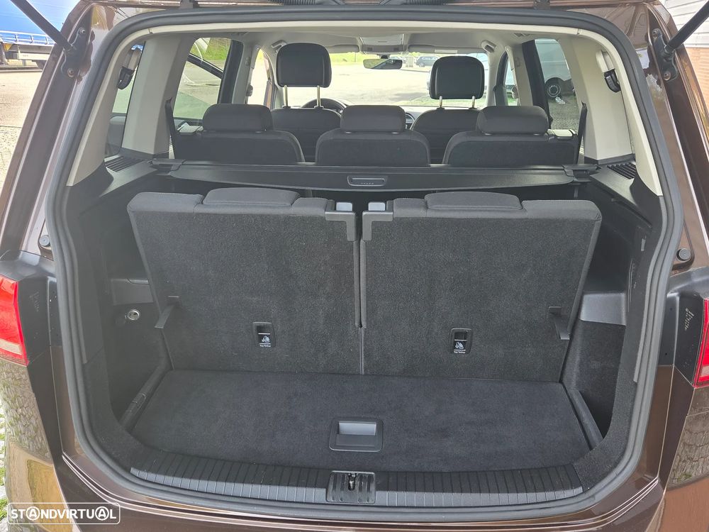 VW Touran 2.0 TDI Highline DSG - 22