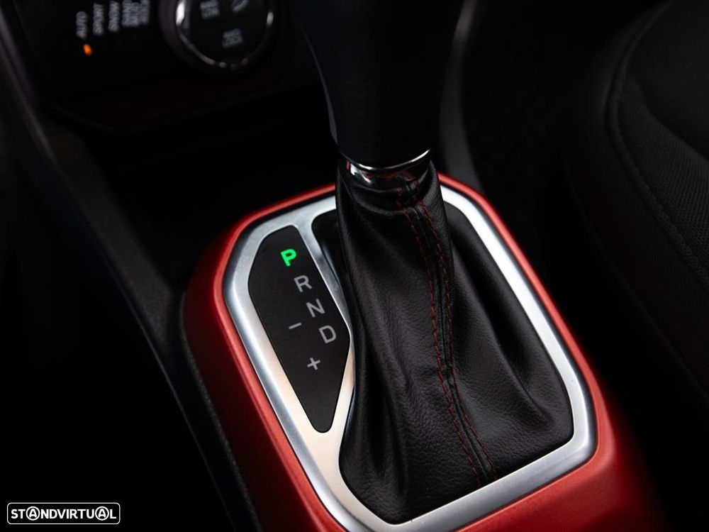 Jeep Renegade 1.3 TG Limited - 25