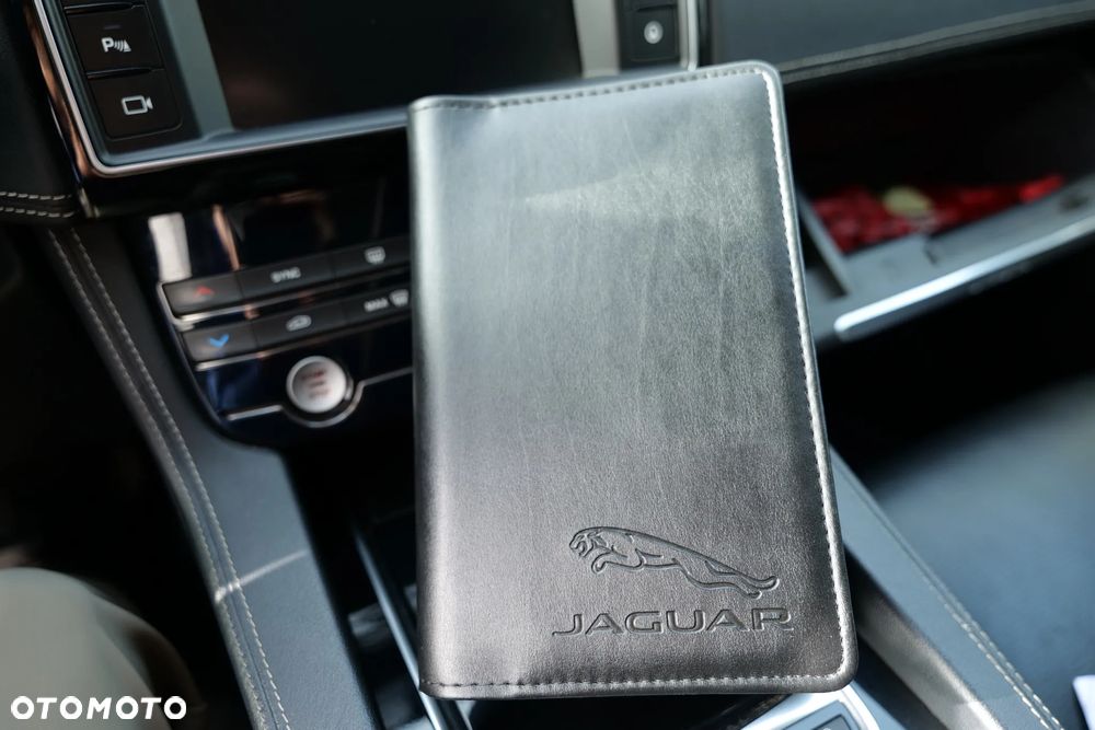 Jaguar F-Pace 2.0 i4D AWD Prestige - 26