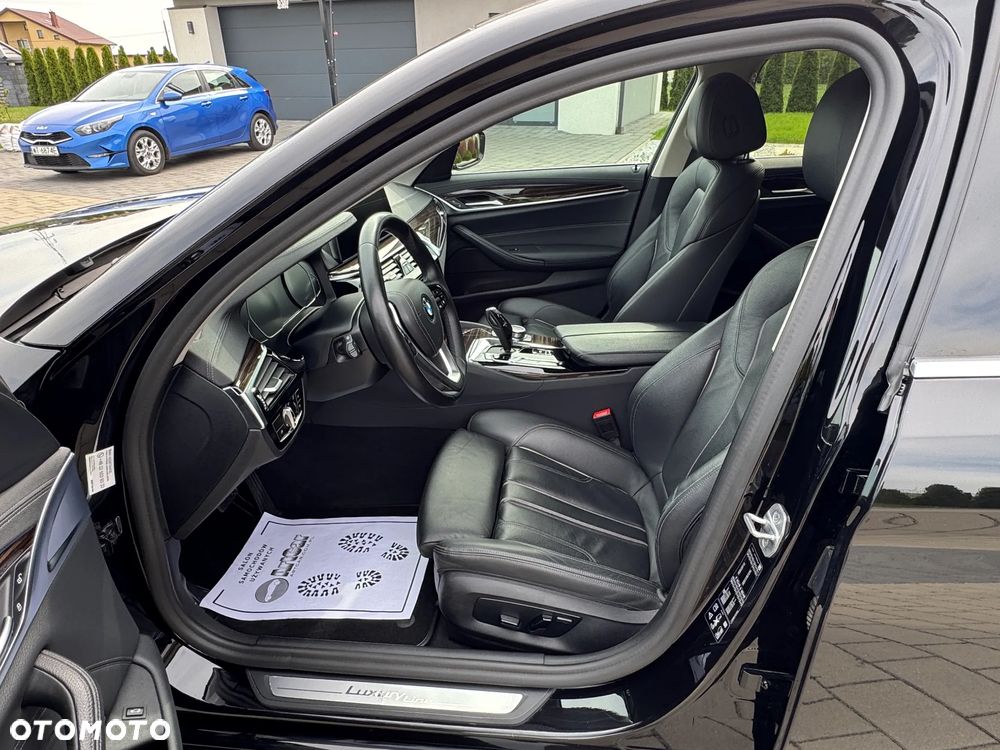 BMW Seria 5 520d xDrive Luxury Line - 23