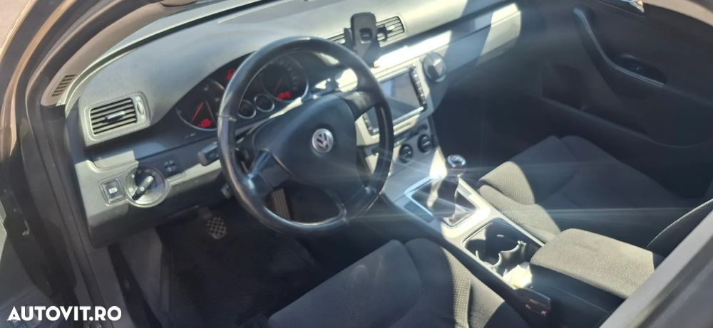 Volkswagen Passat 2.0 TDI Comfortline DPF 4Motion - 7