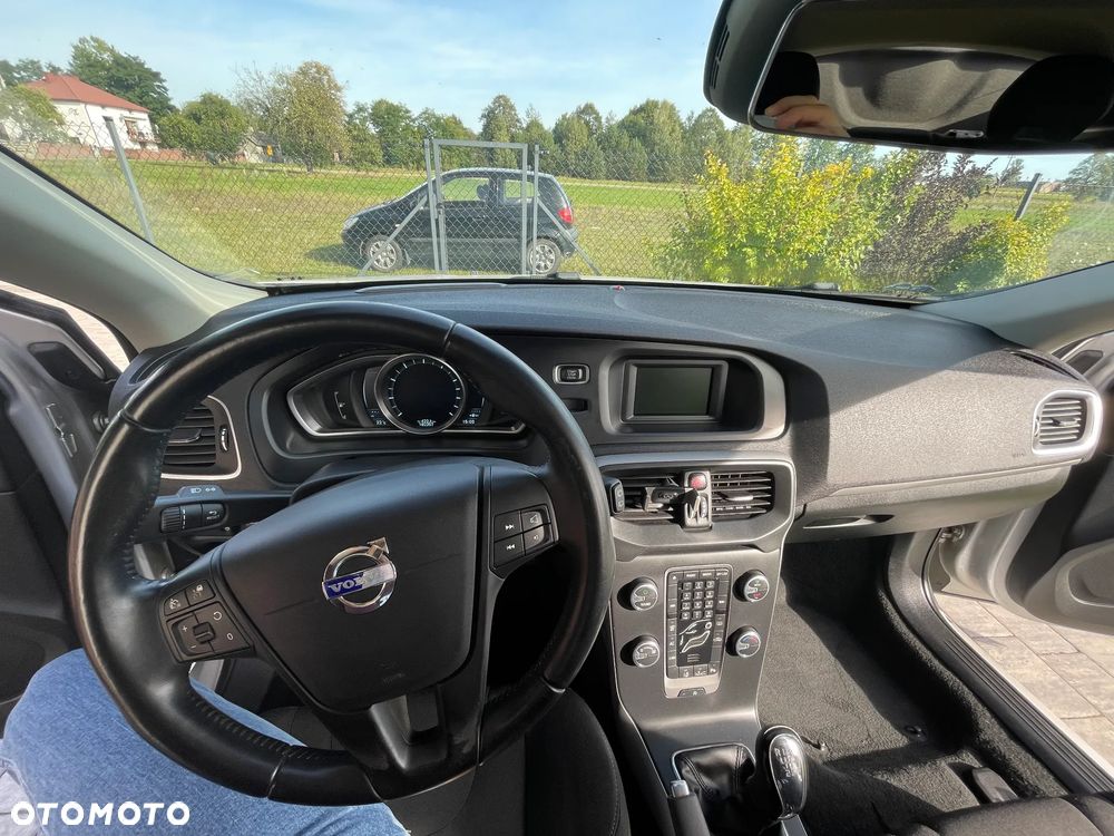 Volvo V40 T2 - 2