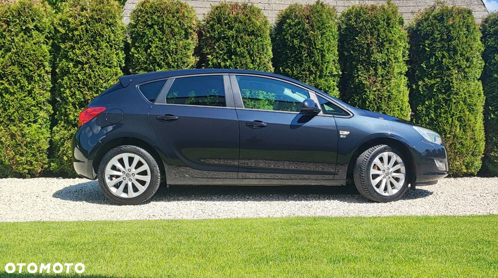 Opel Astra 1.4 Turbo 150 Jahre - 16