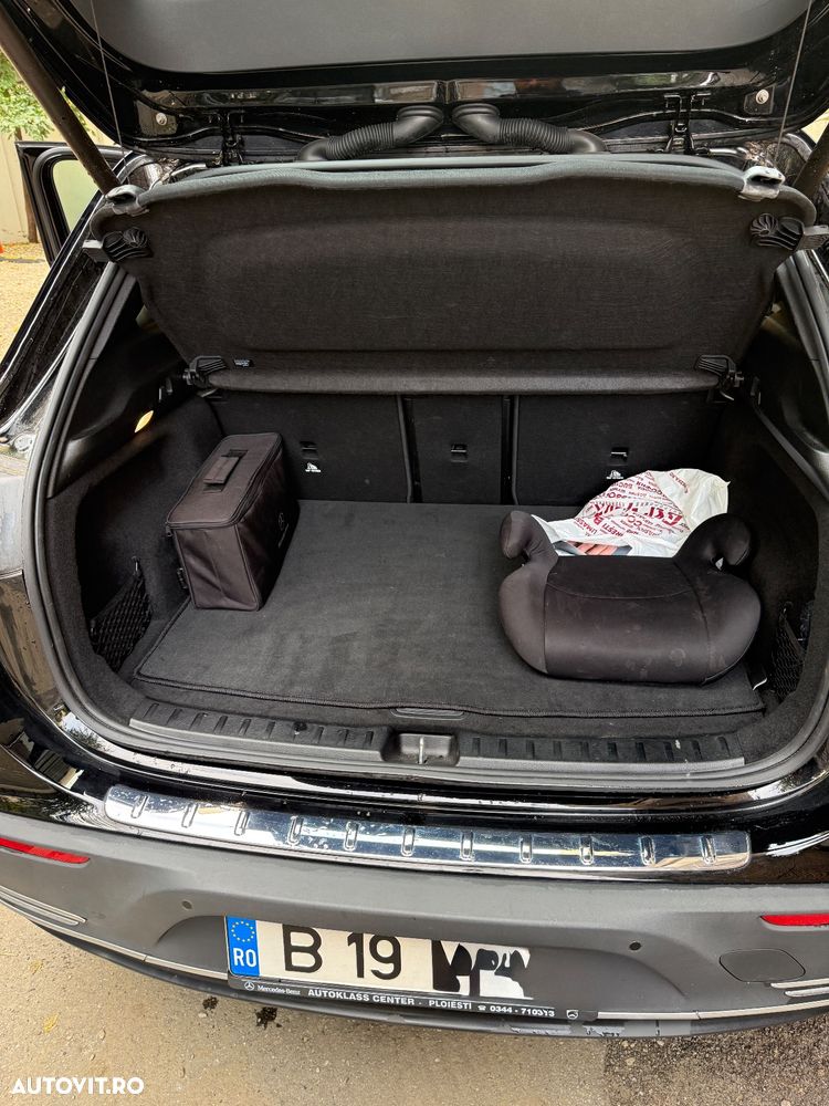 Mercedes-Benz EQA 300 4MATIC - 5