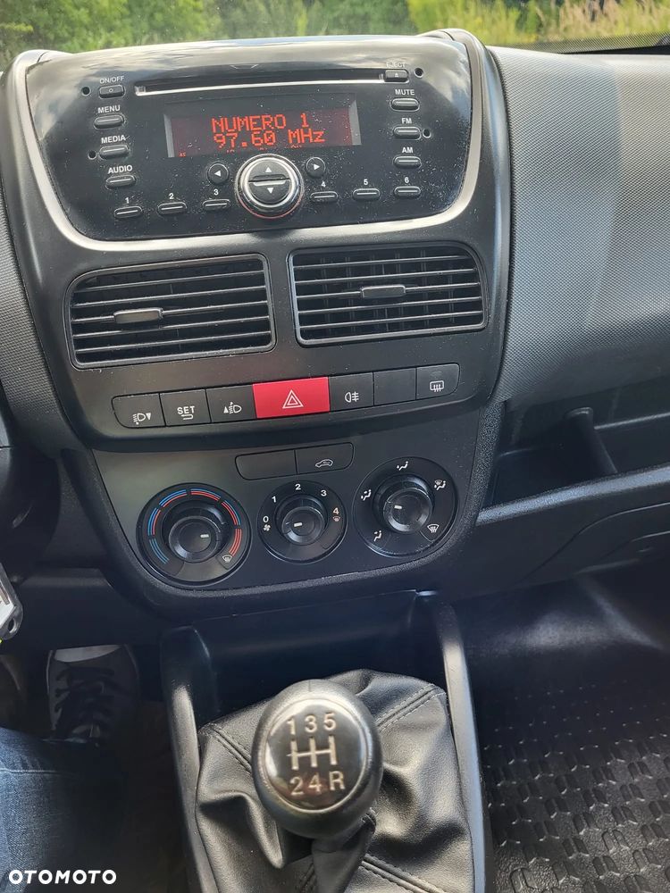 Fiat Doblo 1.3 JTD 2015r Izoterma chlodnia Mroźnia Agregat 230V lodziarka mrożonka - 6