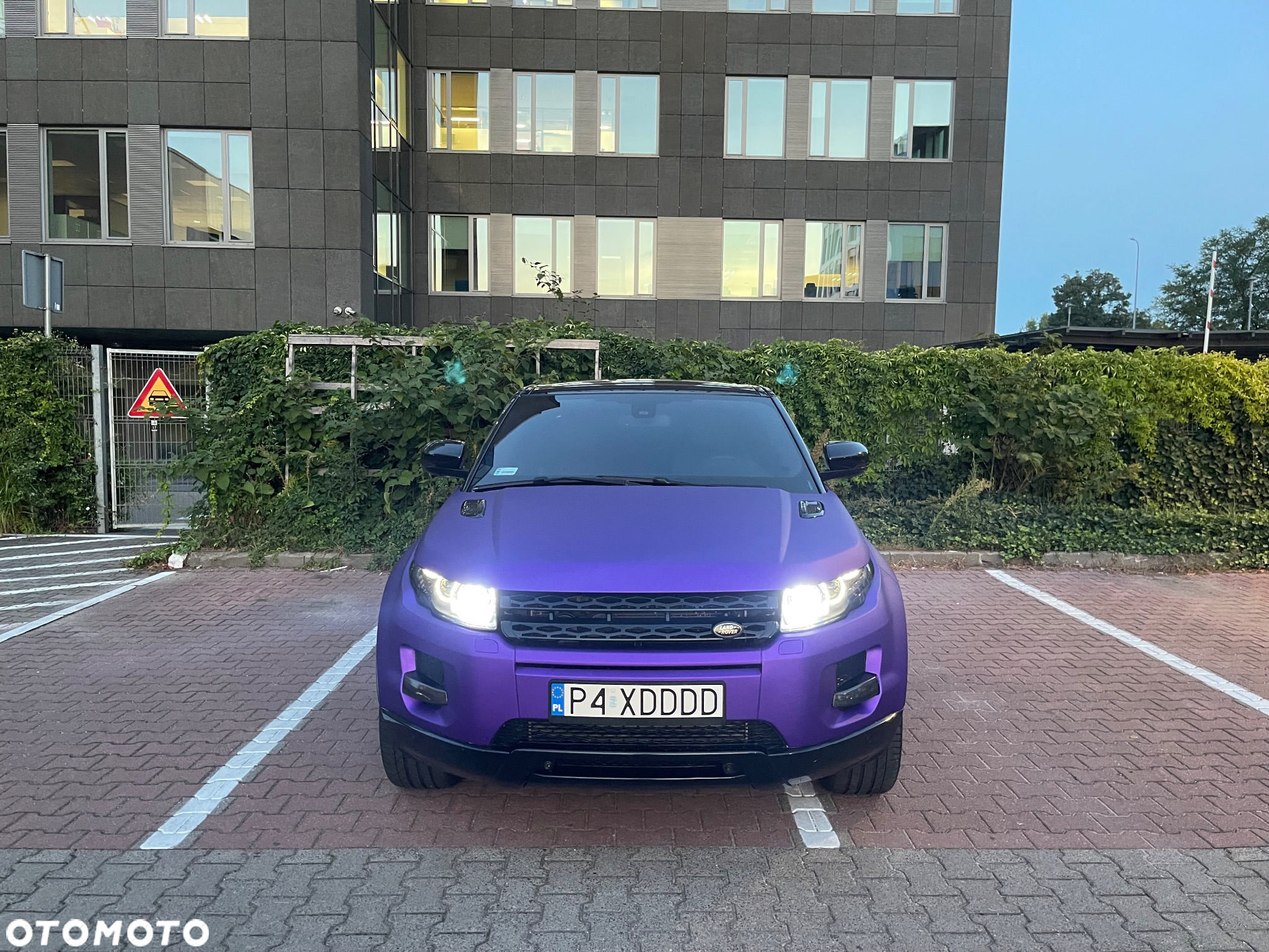 Land Rover Range Rover Evoque - 12