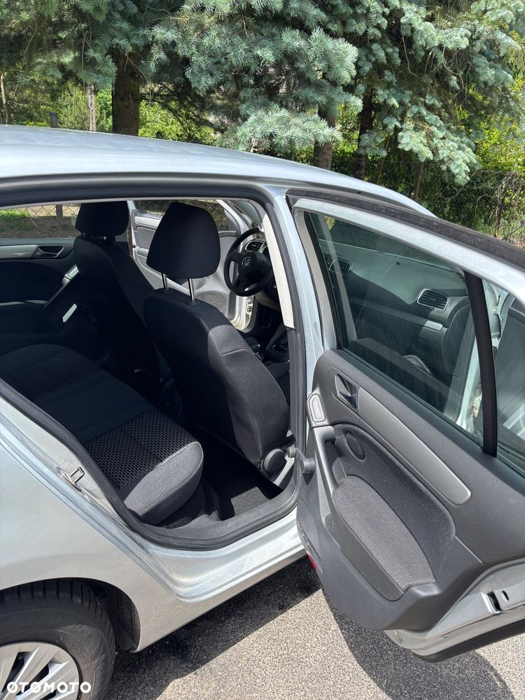 Volkswagen Golf - 11