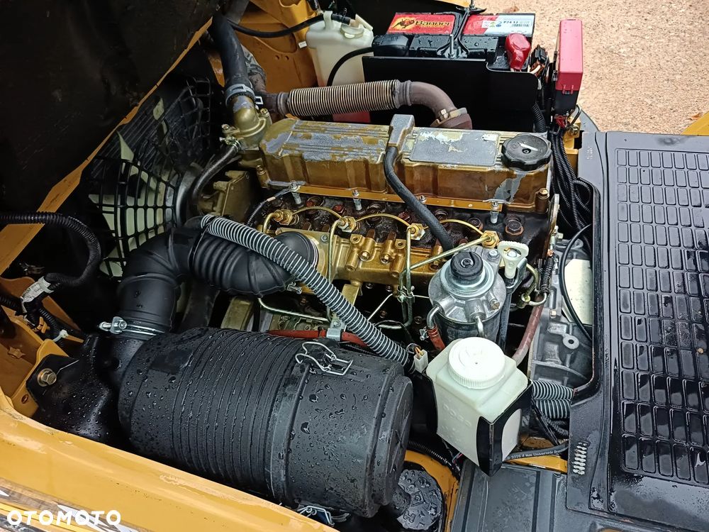 Caterpillar DP 30N - 21