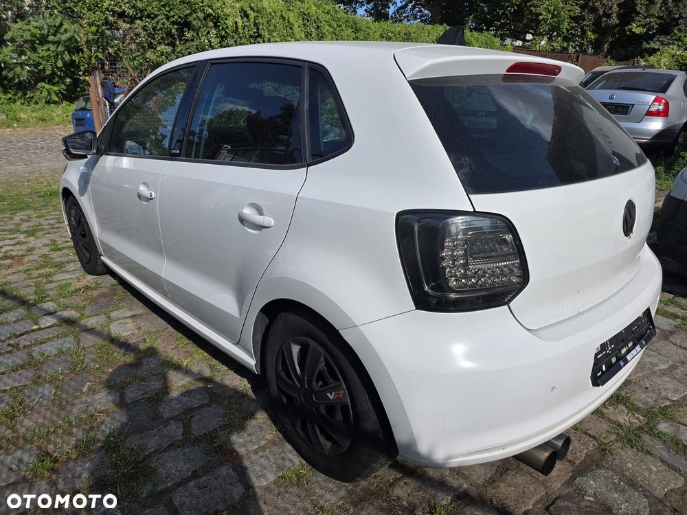 Volkswagen Polo - 2