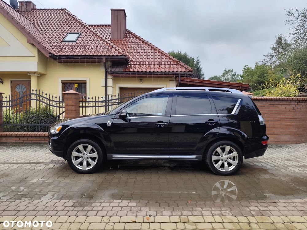 Mitsubishi Outlander 2.0 DID Intense + - 3