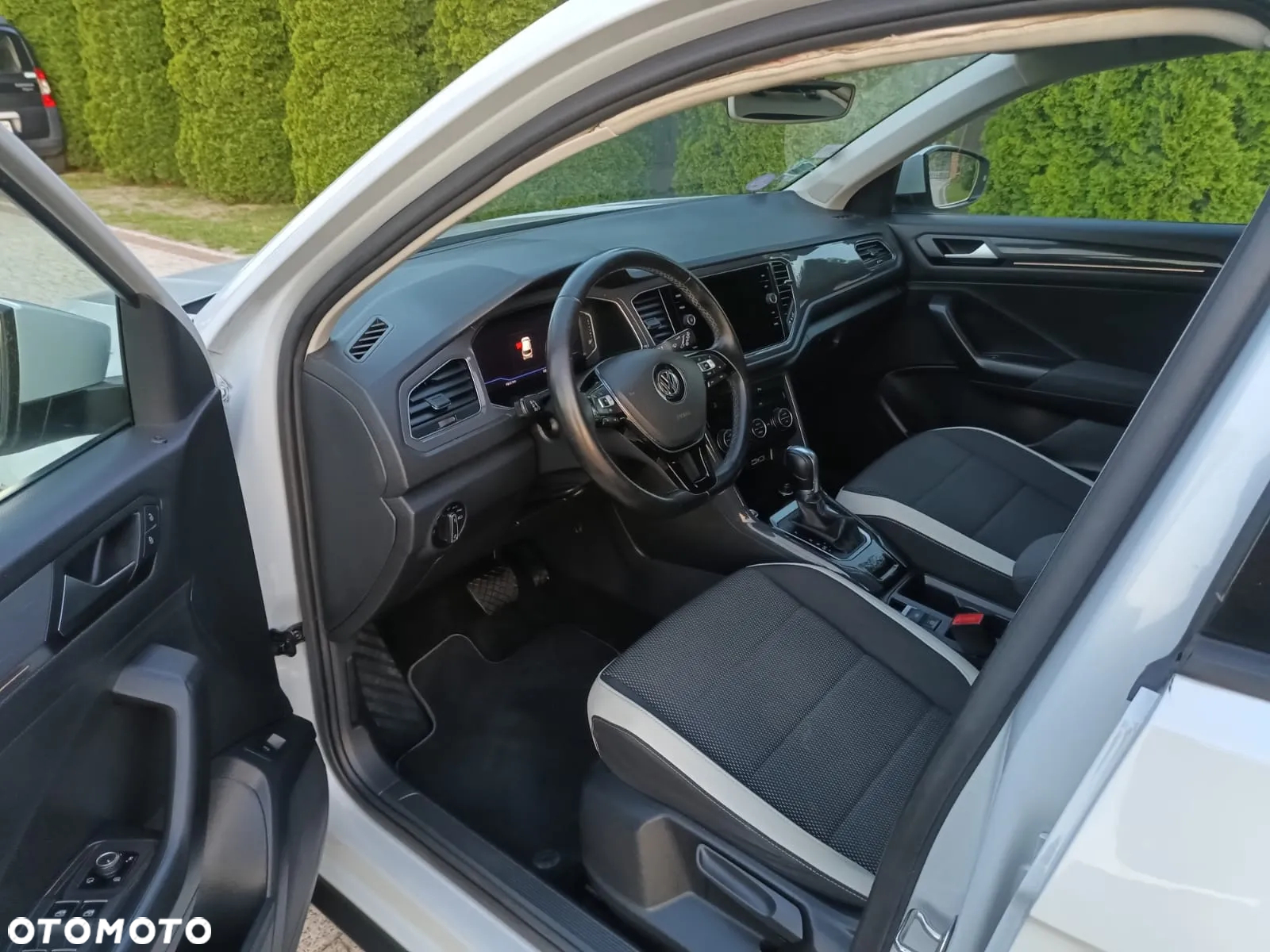 Volkswagen T-Roc - 7