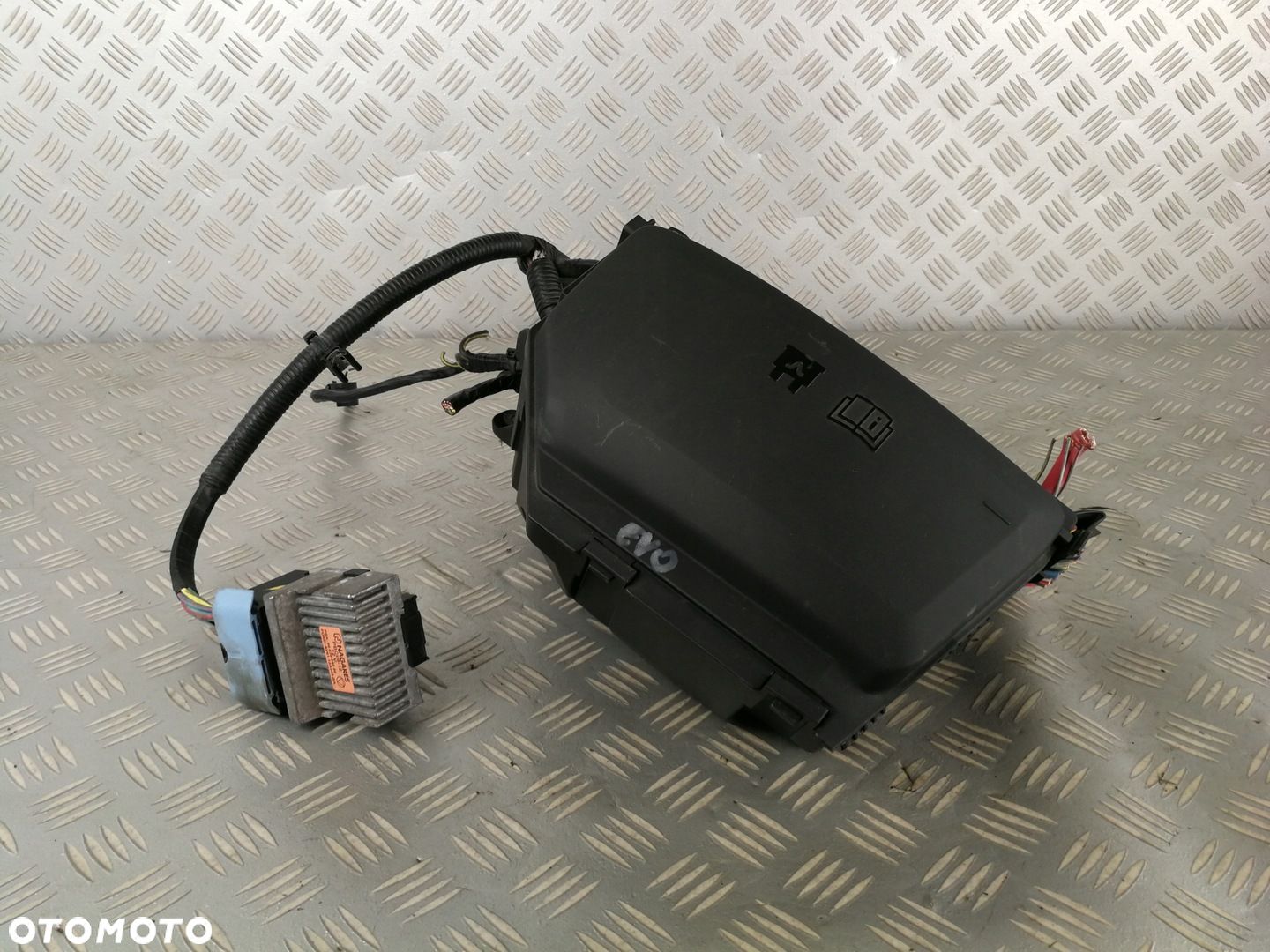 BJ32-12A690-CC moduł skrzynka bezpieczników LAND RANGE ROVER EVOQUE 2,2 TD - 1