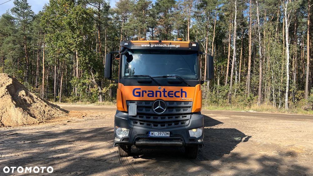 Mercedes-Benz Arocs - 9