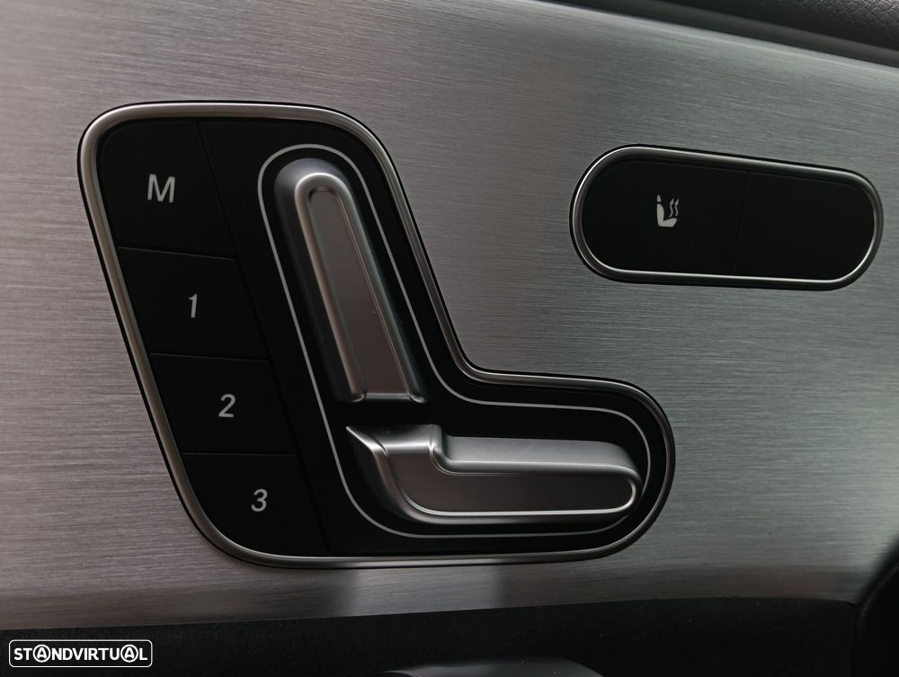 Mercedes-Benz CLA 180 d AMG Line - 17