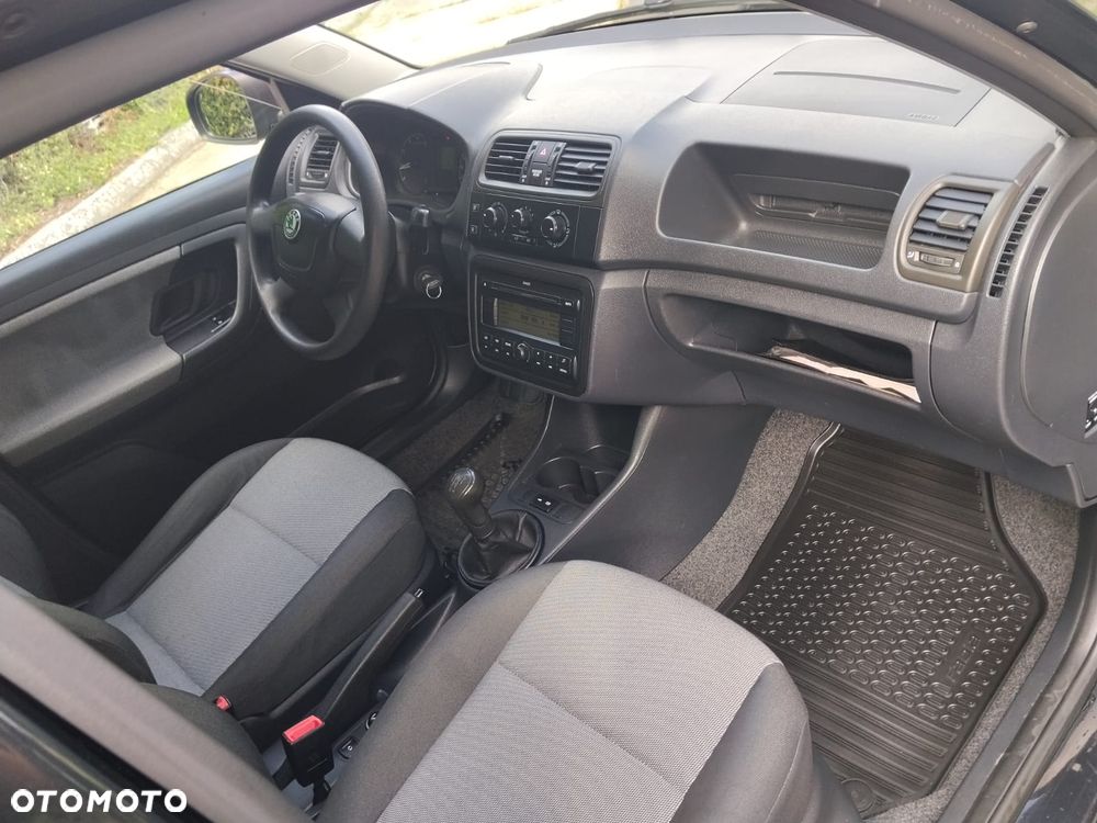Skoda Fabia 1.4 16V Active - 17