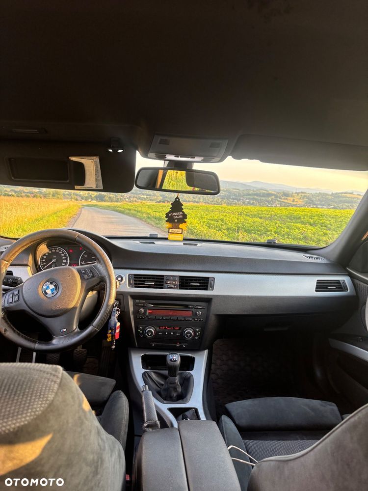 BMW Seria 3 318i - 6