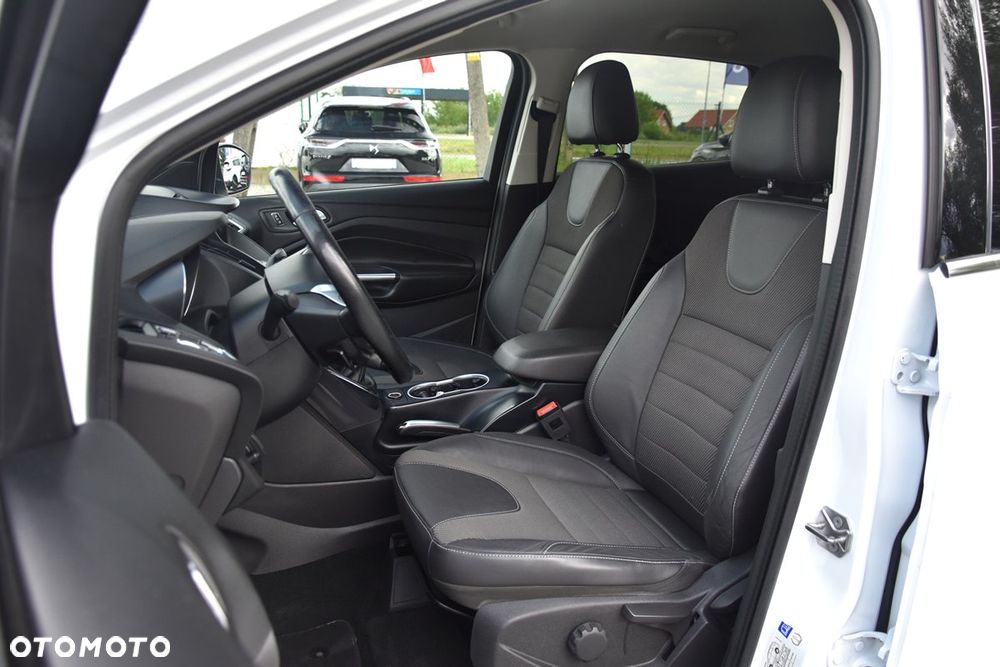 Ford Kuga 2.0 TDCi 4x2 Titanium - 17