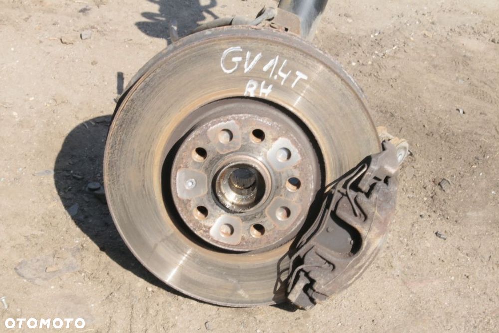 zwrotnica prawa mcperson VW Golf V 1.4 TSI - 2