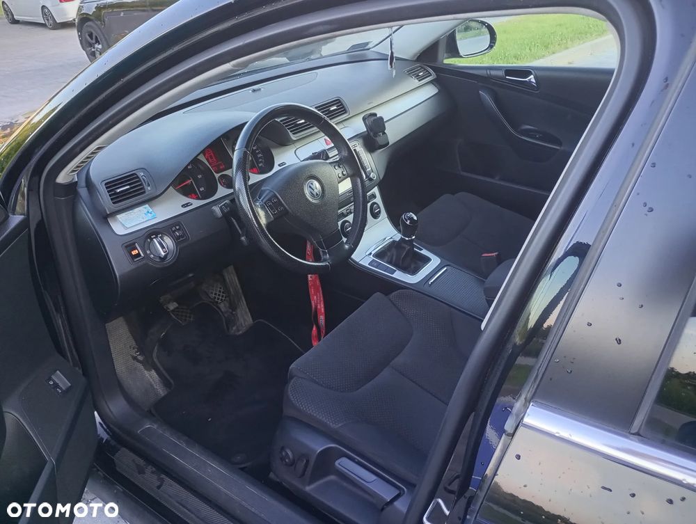 Volkswagen Passat 2.0 TDI Comfortline - 5
