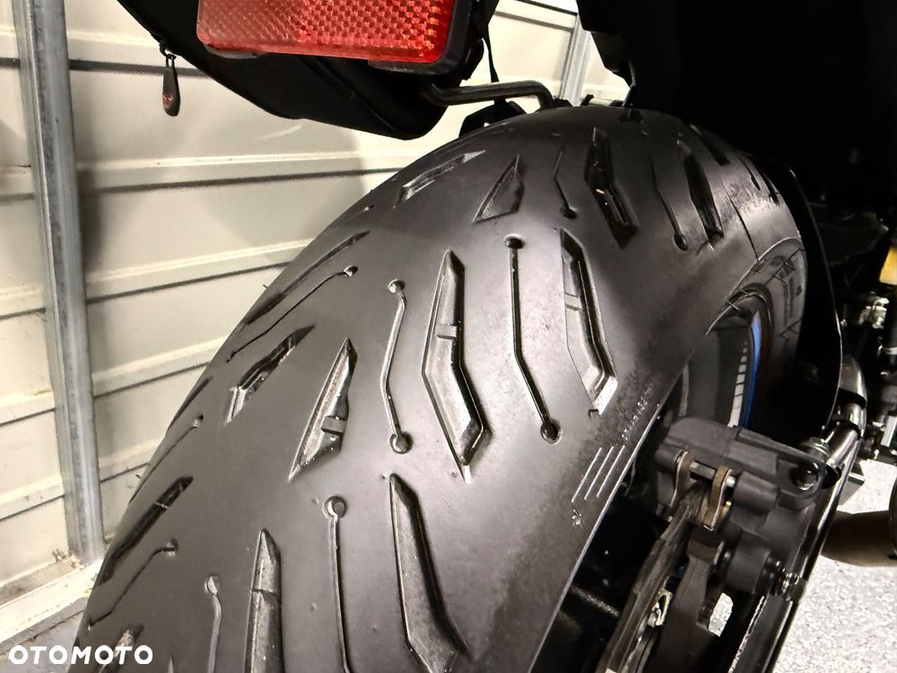 Suzuki GSX - 7