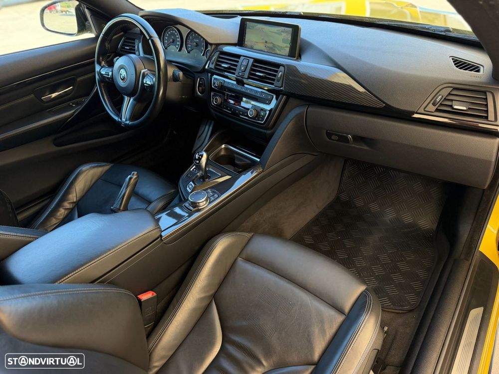 BMW M4 Auto - 43