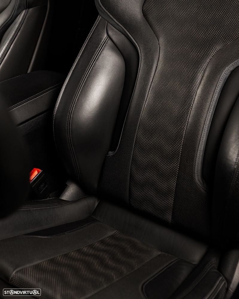 BMW M3 Competition xDrive - 36
