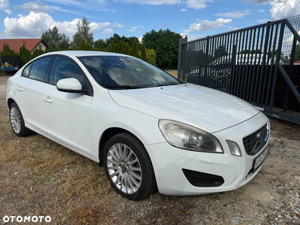 Volvo S60 - 1