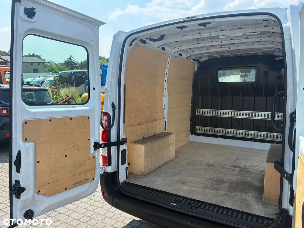 Renault Master 2022r. KLIMA L2H2 - 17