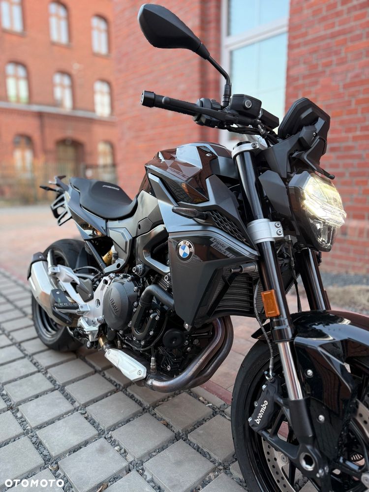BMW F - 4
