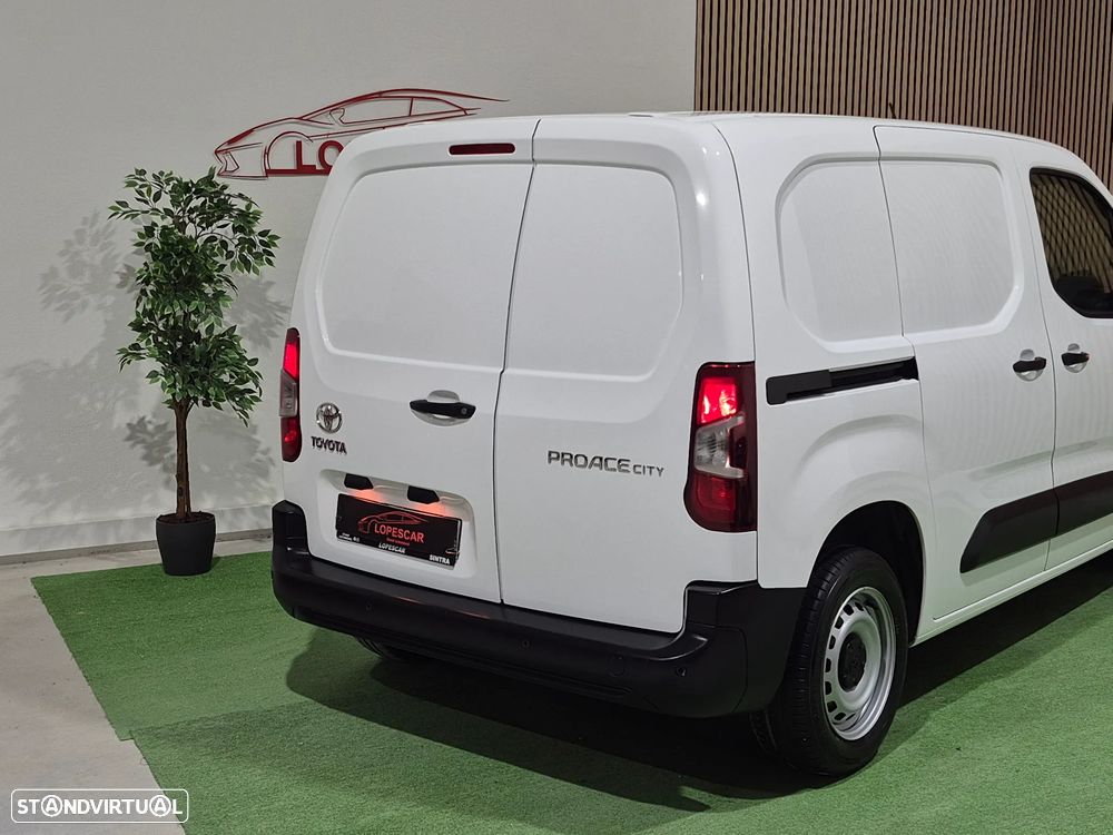 Toyota Proace 1.5D - 2022 - 3 LUG | GARANTIA | NACIONAL - 5