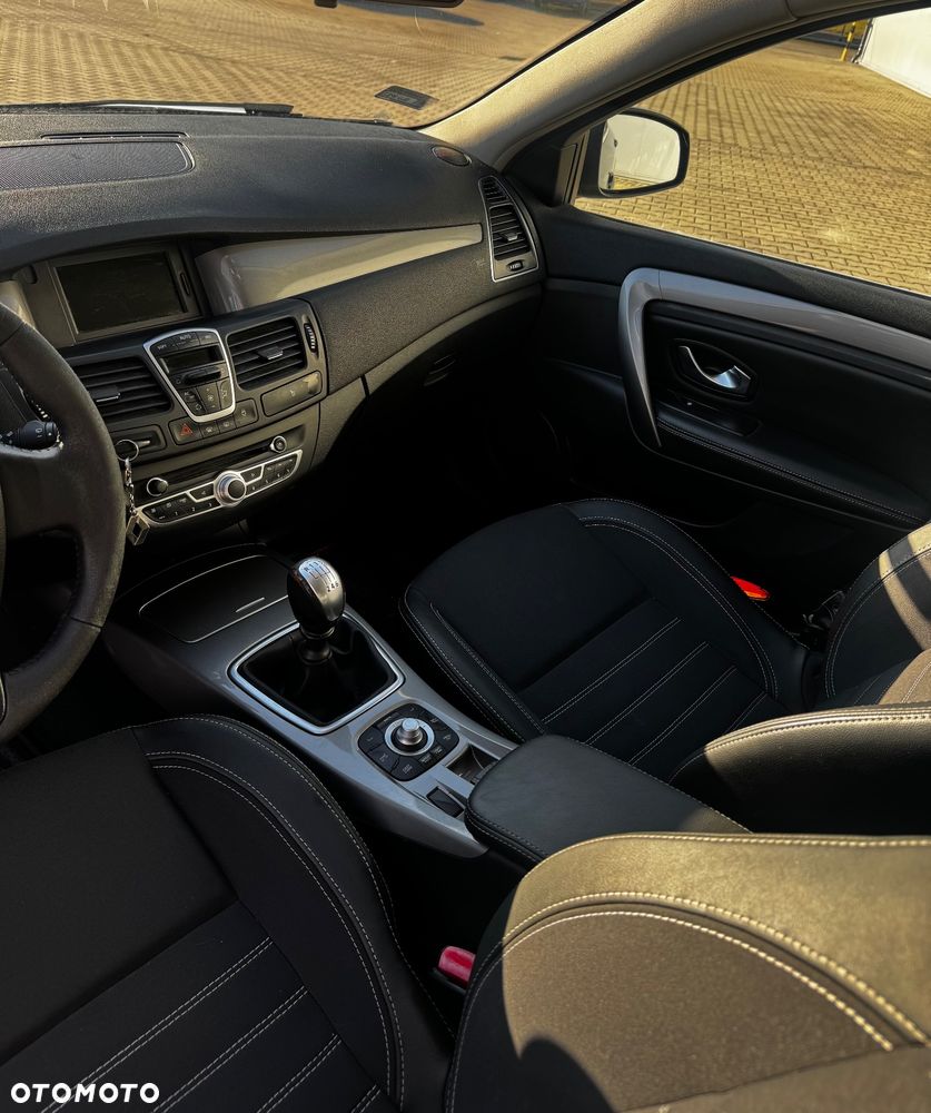Renault Laguna 2.0 dCi Tech Run - 12