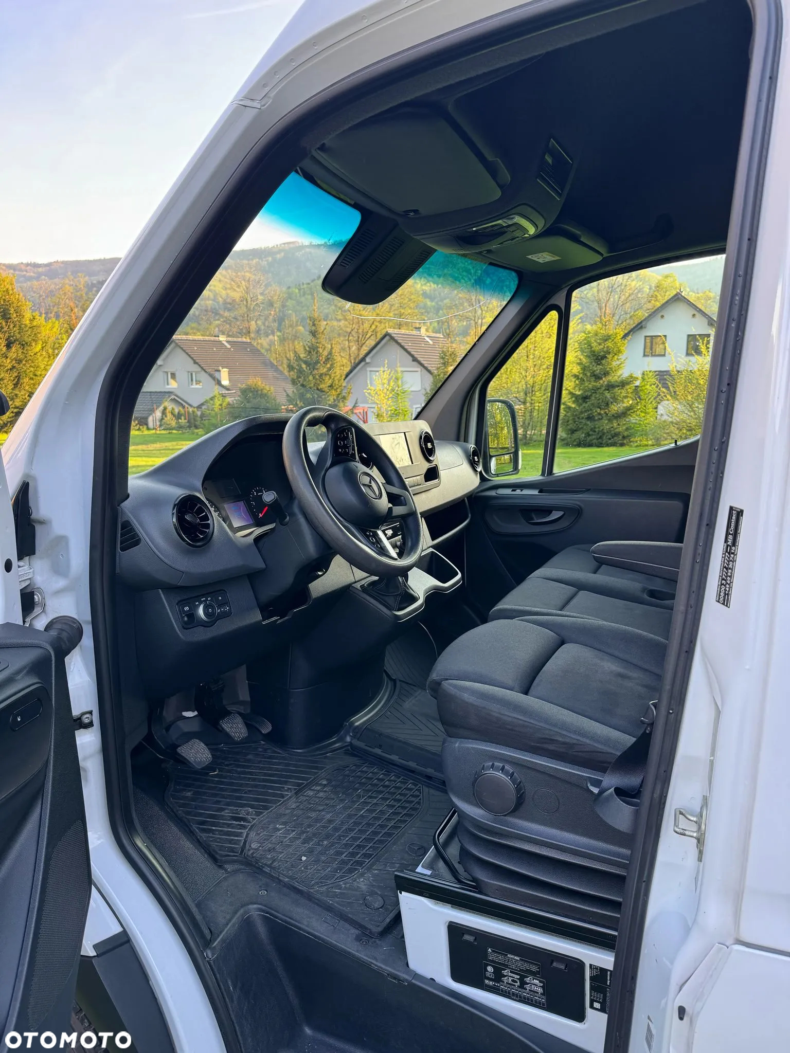 Mercedes-Benz Sprinter - 13