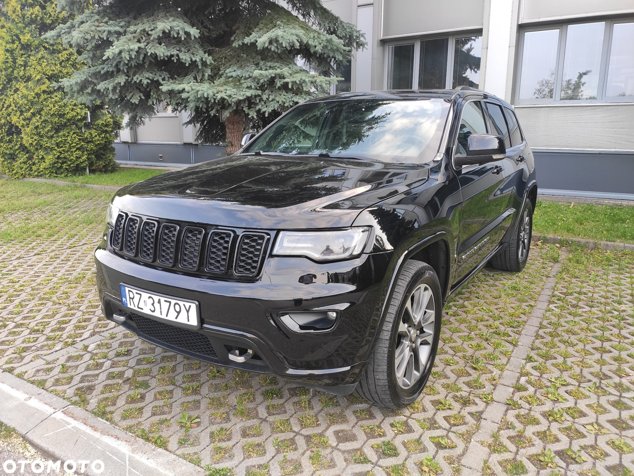 Jeep Grand Cherokee 5.7 V8 Overland - 2