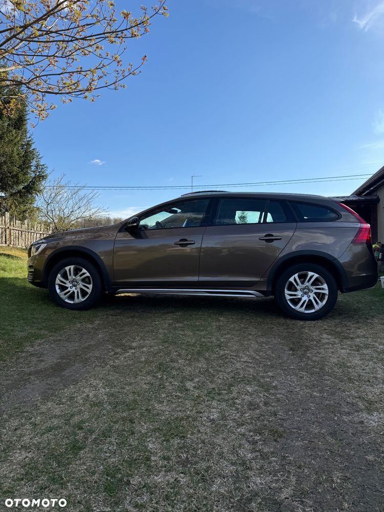 Volvo V60 Cross Country - 5