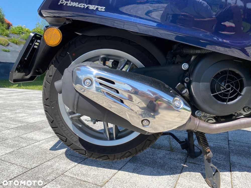 Vespa Primavera - 9