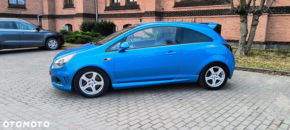 Opel Corsa 1.6 Turbo OPC - 22