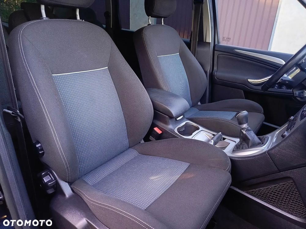 Ford S-Max 2.0 Titanium - 33
