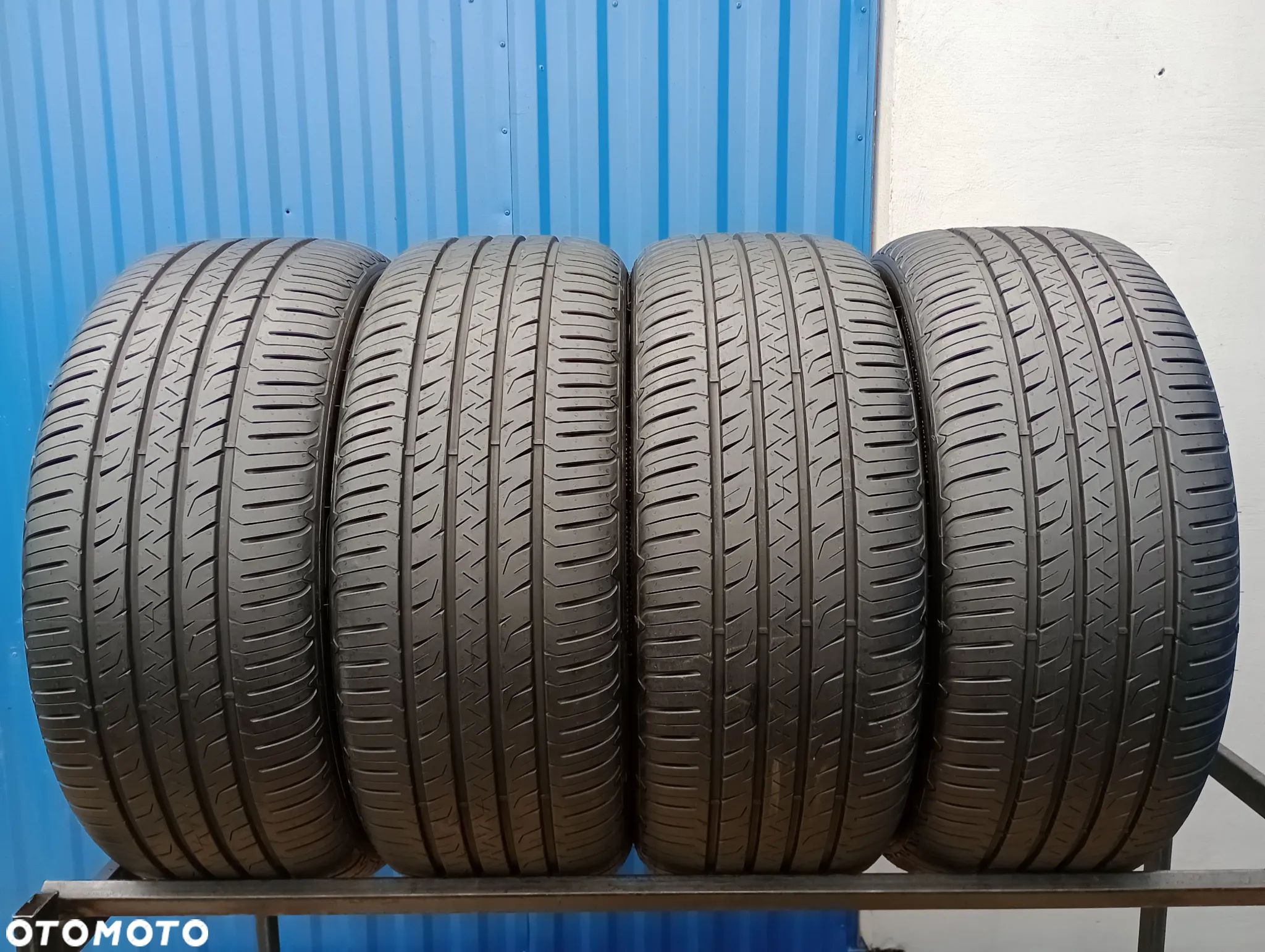 OPONY LETNIE 4x 245/45 R19 102V GOODYEAR EFFICIENT GRIP PERFORMANCE SUV - 1