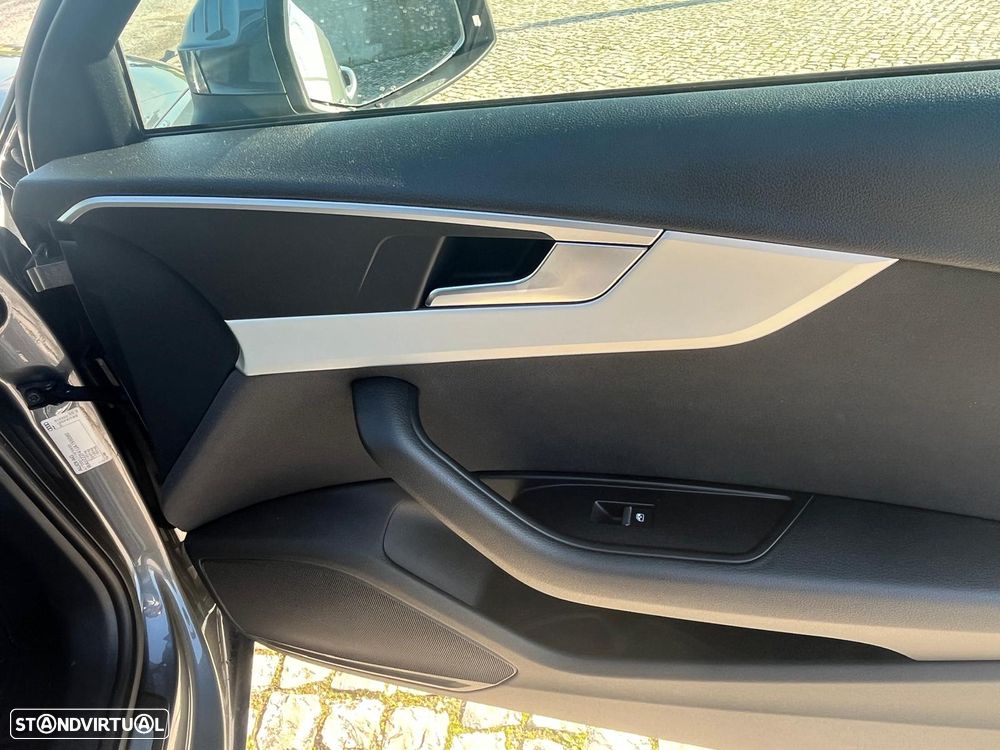 Audi A4 Avant 2.0 TDI S tronic - 9